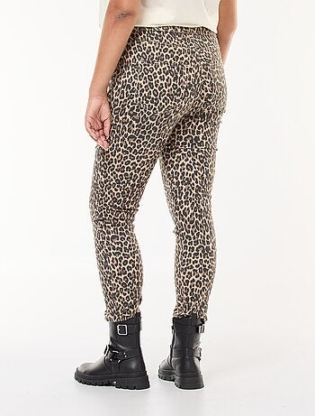 Pantaloni skinny a vita alta