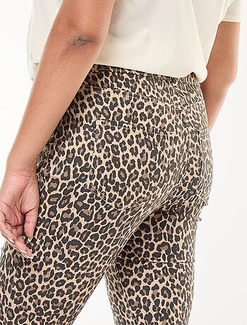 Pantaloni skinny a vita alta