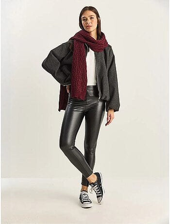 Pantaloni skinny in ecopelle con vita elasticizzata lucci