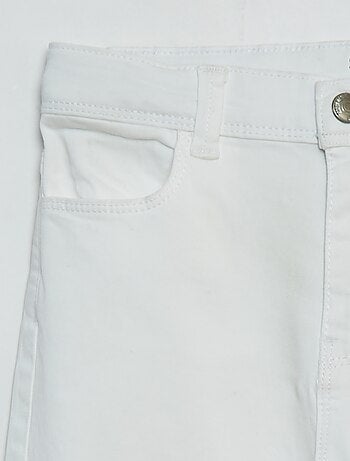 Pantaloni slim - modello aderente a 4 tasche