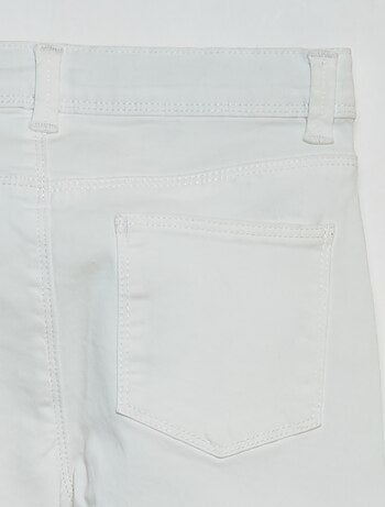 Pantaloni slim - modello aderente a 4 tasche