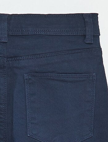 Pantaloni slim - modello aderente a 4 tasche