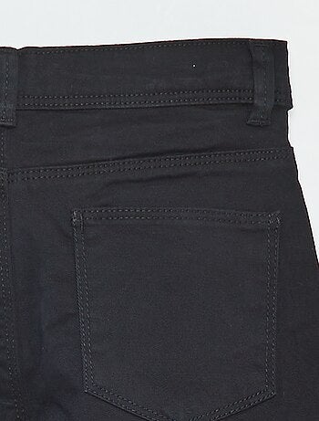 Pantaloni slim - modello aderente a 4 tasche