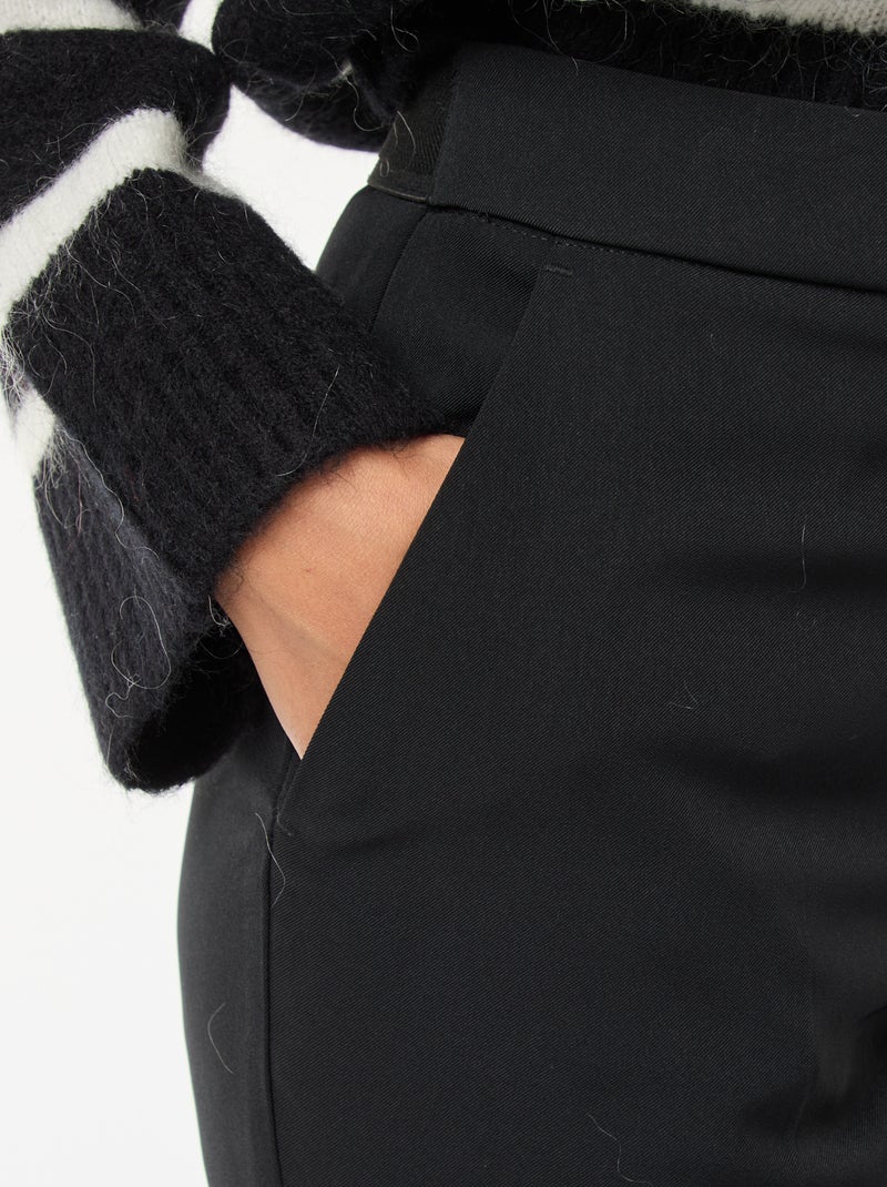 Pantaloni slim fit Nero - Kiabi