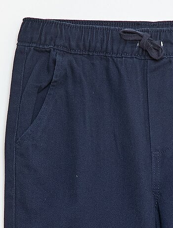 Pantaloni stile jogger