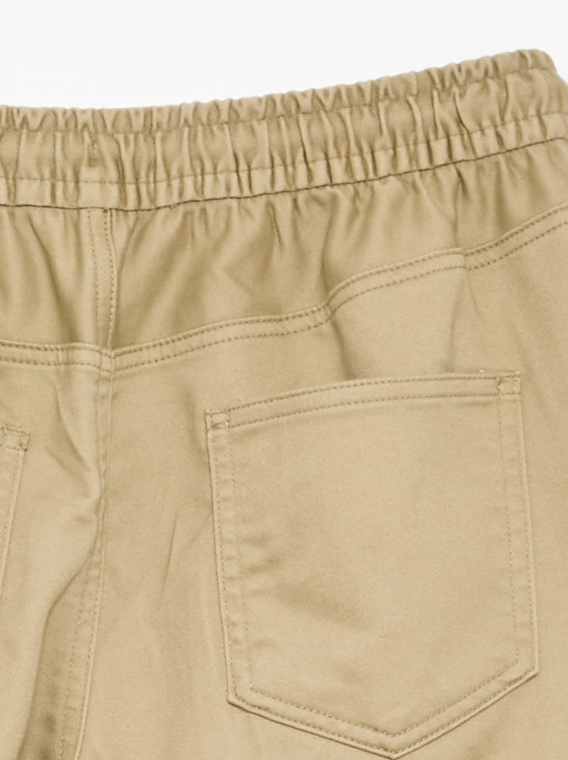 Pantaloni stile 'jogger' multitasche Beige - Kiabi