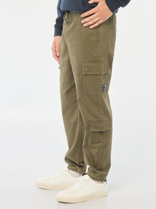 Pantaloni stile 'jogger' multitasche - Kiabi