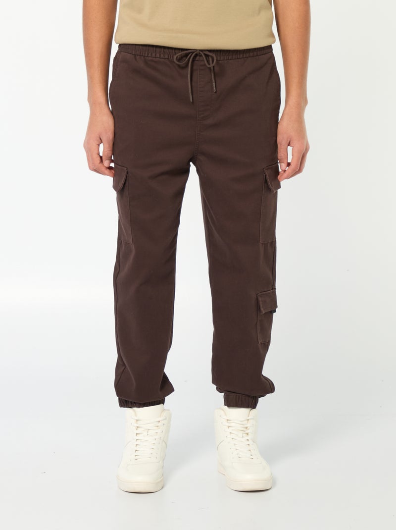 Pantaloni stile 'jogger' multitasche Marrone - Kiabi