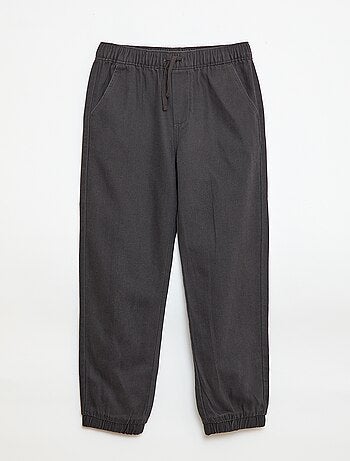 Pantaloni stile jogger