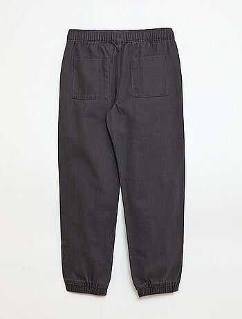 Pantaloni stile jogger