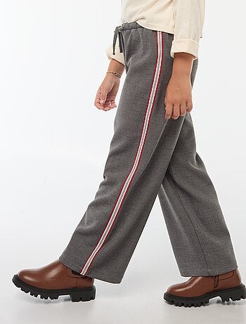 Pantaloni stile joggers