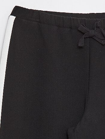Pantaloni stile joggers
