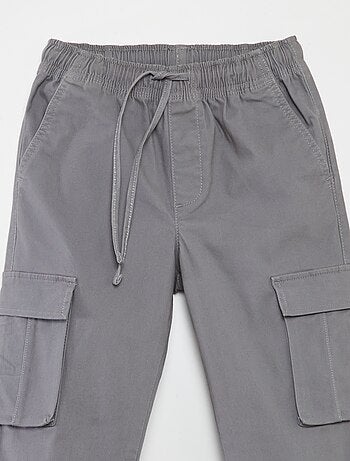 Pantaloni stretch multitasche
