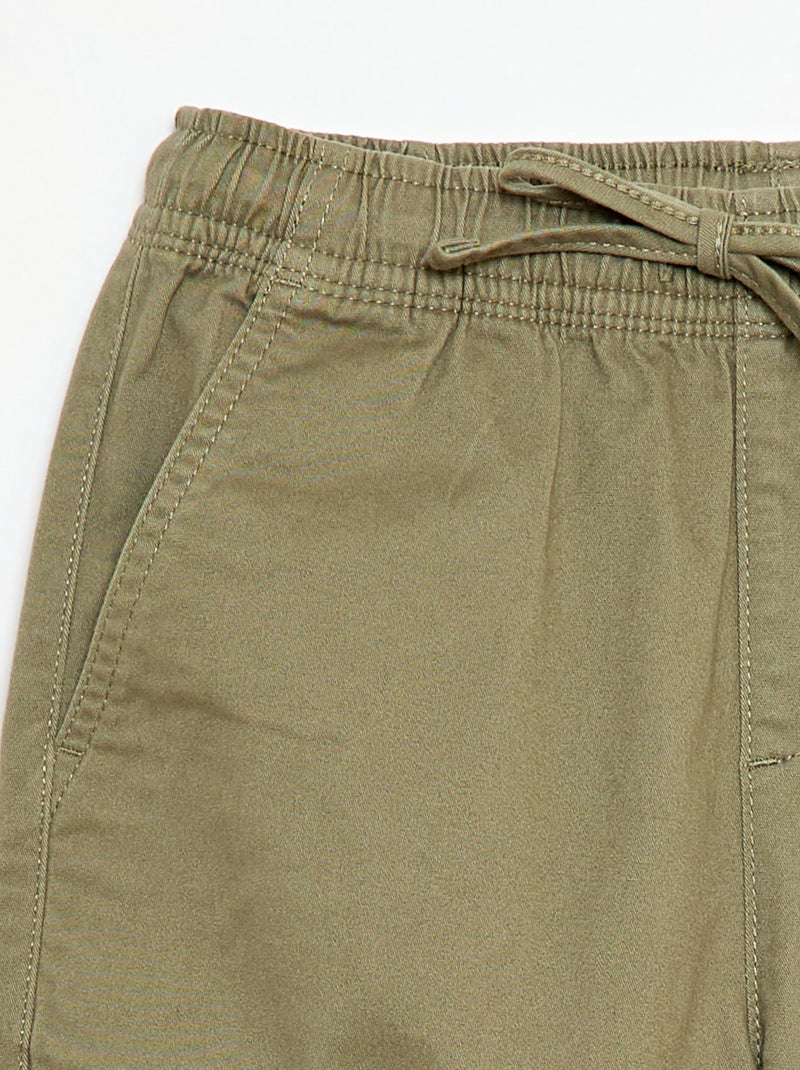 Pantaloni stretch tinta unita multitasche Verde - Kiabi