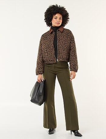 Pantaloni svasati tinta unita