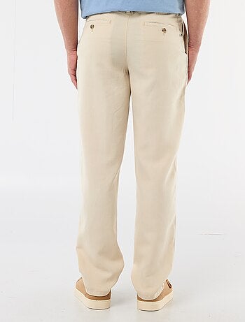 Pantaloni tinta unita in materiale leggero e morbido