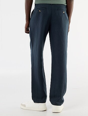 Pantaloni tinta unita in materiale leggero e morbido