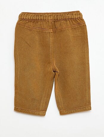 Pantaloni tinta unita in materiale morbido con taglio relax fit