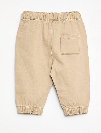 Pantaloni tinta unita taglio relaxed fit