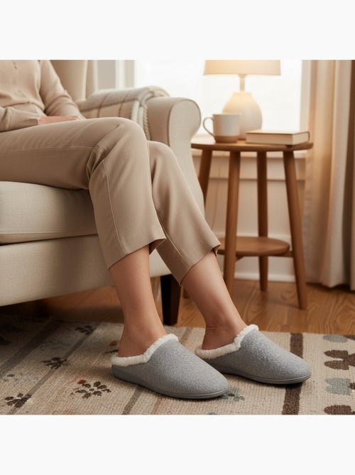 Pantofole donna inverno ozabi, feltro tinta unita sfumato, collo ecopelliccia - Kiabi Pantofole donna inverno ozabi, feltro tinta unita sfumato, collo ecopelliccia - Kiabi