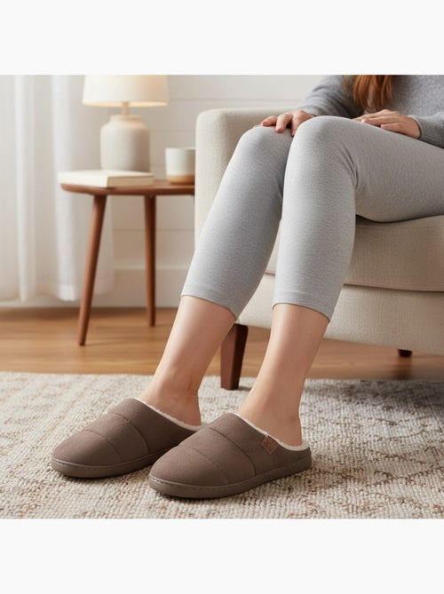Pantofole donna ozabi, scamosciato trapuntato effetto piumino, fodera pelliccia - Kiabi Pantofole donna ozabi, scamosciato trapuntato effetto piumino, fodera pelliccia - Kiabi