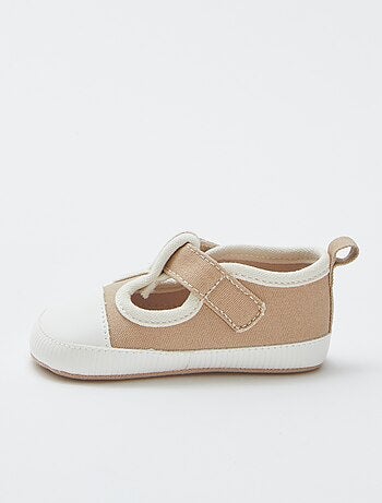 Pantofole stile sneakers in tela