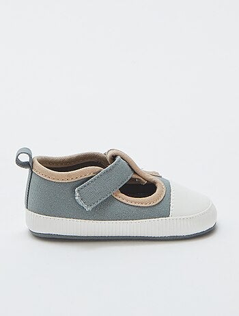 Pantofole stile sneakers in tela
