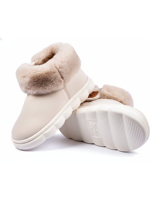 Pantofole Stivaletti Bambina Caldi e Leggeri MP9760 - Kiabi Pantofole Stivaletti Bambina Caldi e Leggeri MP9760 - Kiabi