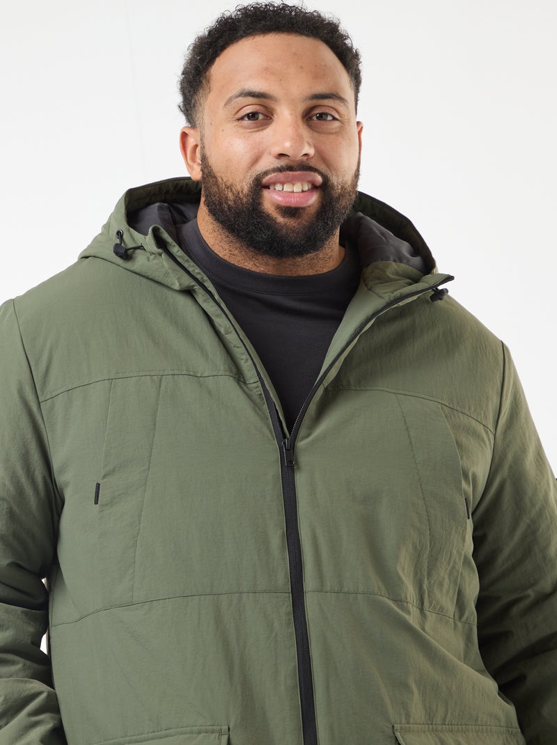 Parka con cappuccio e tasche applicate a doppia entrata foderate in pile Verde - Kiabi