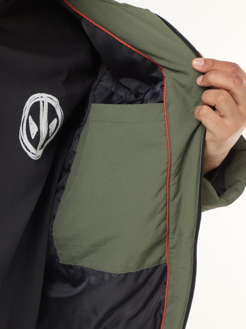 Parka con cappuccio e tasche applicate a doppia entrata foderate in pile Verde - Kiabi