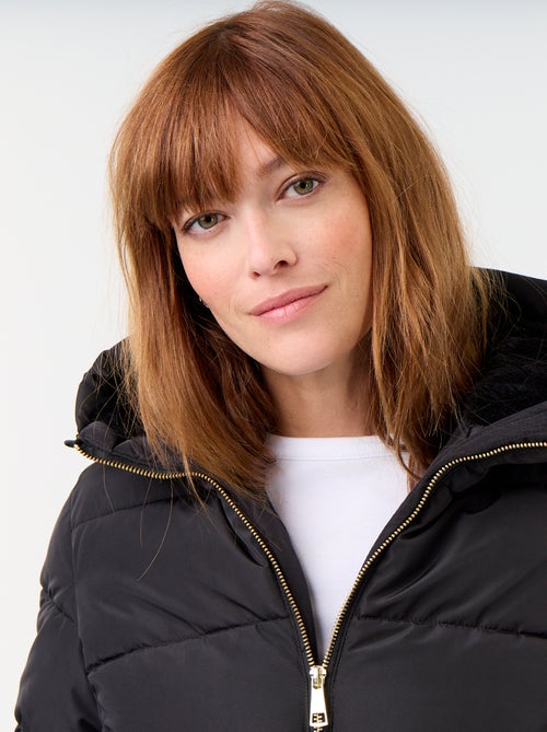 Parka con cappuccio foderato in pelliccia sintetica - Kiabi Parka con cappuccio foderato in pelliccia sintetica - Kiabi