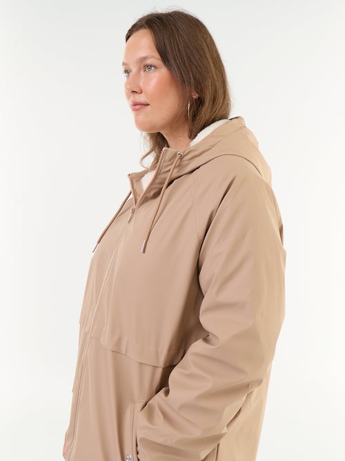 Parka gommato foderato con cappuccio - Kiabi Parka gommato foderato con cappuccio - Kiabi