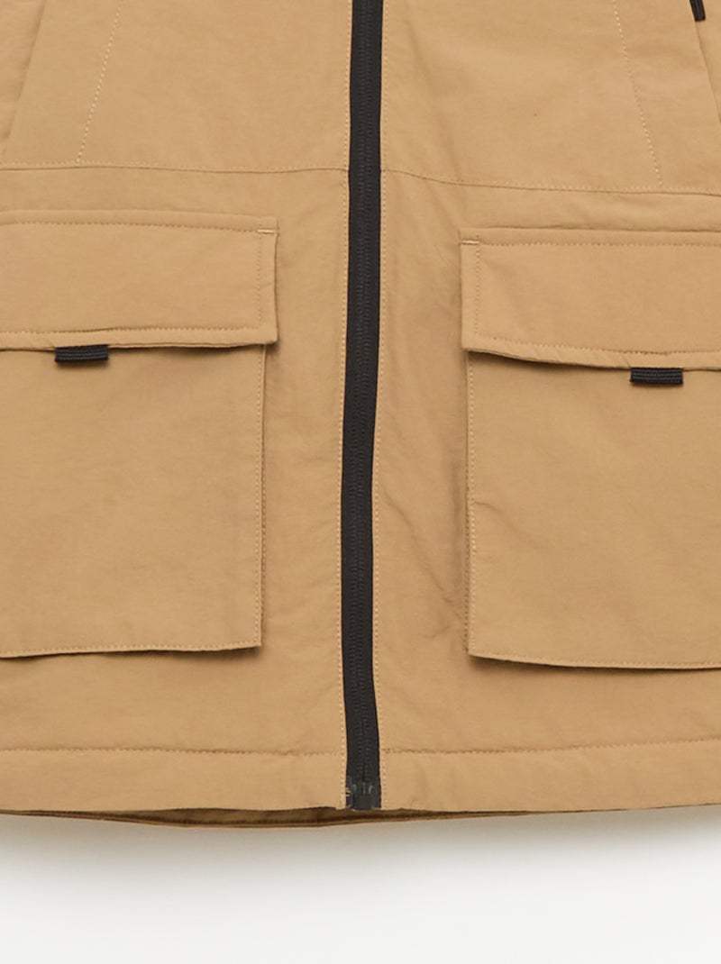 Parka leggera con cappuccio e 2 tasche a soffietto con patta Beige - Kiabi