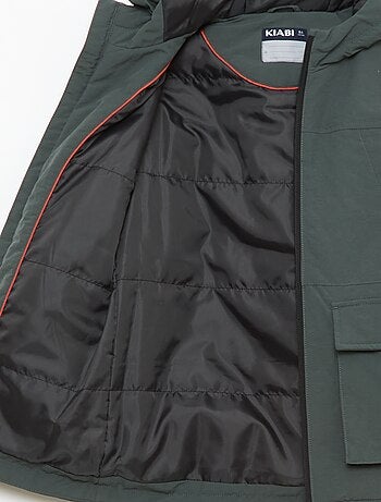 Parka leggera con cappuccio e 2 tasche a soffietto con patta