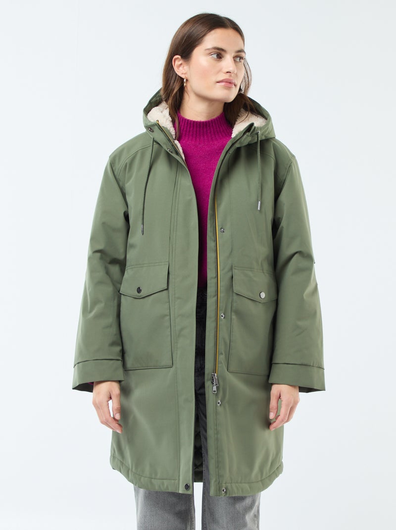 Parka lungo con cappuccio e fodera effetto montone Verde - Kiabi
