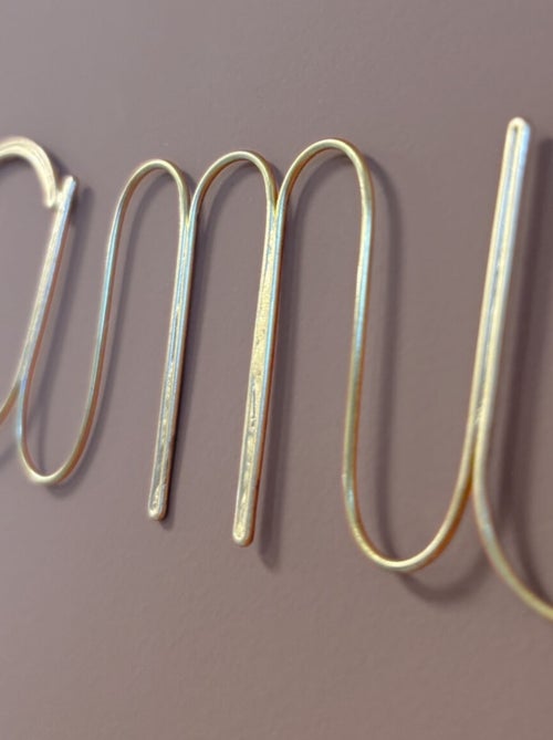 Parola in filo d'ottone dorato "FAMIGLIA - Kiabi