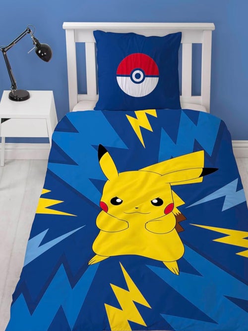 Parure da Letto Bambino Pokémon, Microfibra Oeko-Tex, Stampa Reversibile, Letto Singolo, ELETTRICO - Kiabi Parure da Letto Bambino Pokémon, Microfibra Oeko-Tex, Stampa Reversibile, Letto Singolo, ELETTRICO - Kiabi