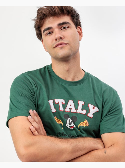 Pigiama a maniche corte DISNEY da uomo, modello Italia - Kiabi Pigiama a maniche corte DISNEY da uomo, modello Italia - Kiabi