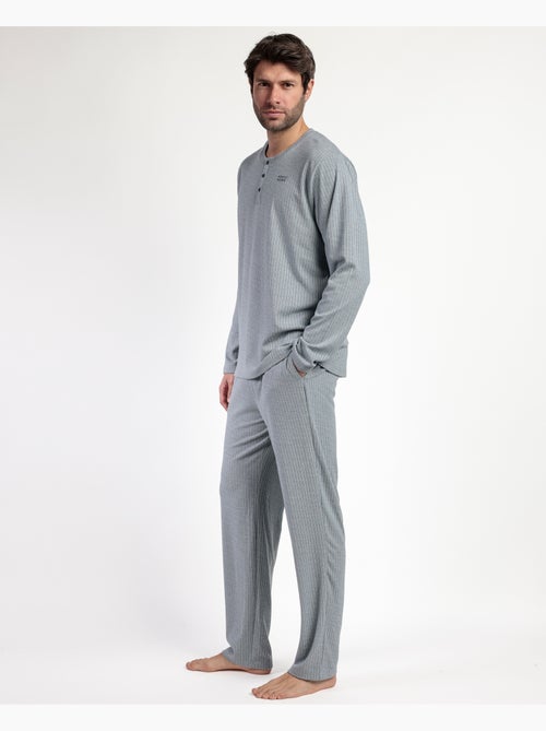Pigiama a maniche lunghe con patta a coste supersoft da uomo ADMAS HOME - Kiabi Pigiama a maniche lunghe con patta a coste supersoft da uomo ADMAS HOME - Kiabi