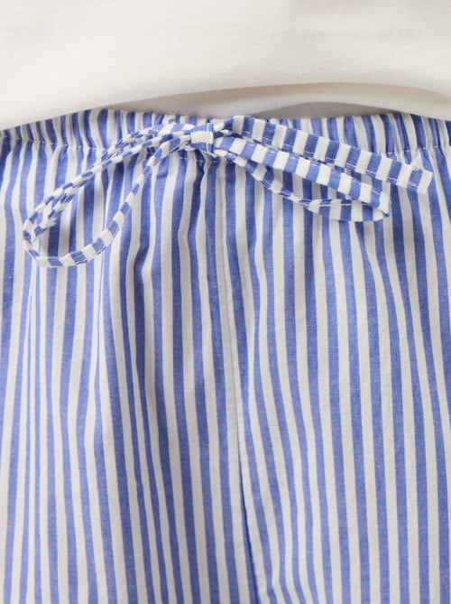 Pigiama completo t-shirt + pantaloni a righe - 2 pezzi - Kiabi Pigiama completo t-shirt + pantaloni a righe - 2 pezzi - Kiabi