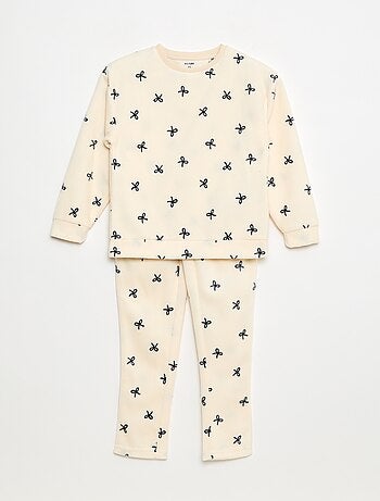 Pigiama lungo e caldo con motivo