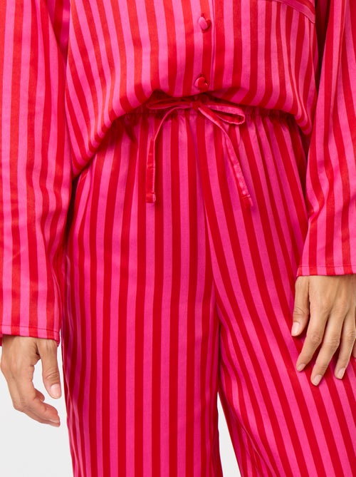 Pigiama lungo satinato camicia + pantaloni - 2 pezzi - Kiabi Pigiama lungo satinato camicia + pantaloni - 2 pezzi - Kiabi