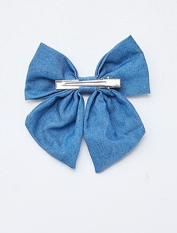 Pinza con fiocco ricamato