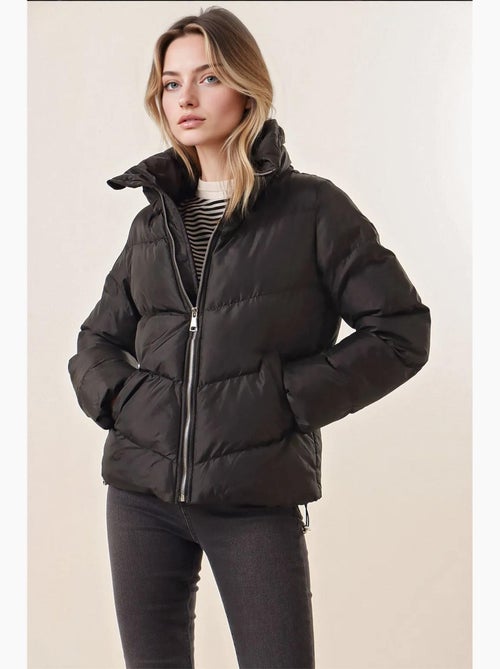 Piumino con colletto con zip spesso bdart - Kiabi Piumino con colletto con zip spesso bdart - Kiabi