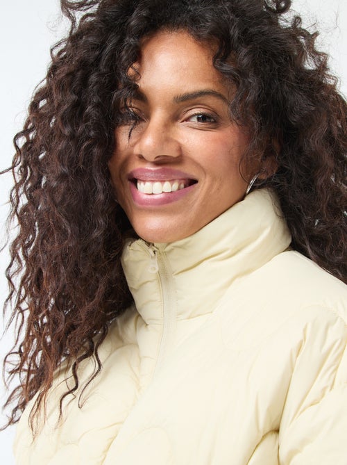 Piumino corto con collo alto e tasche foderate in pile - Kiabi