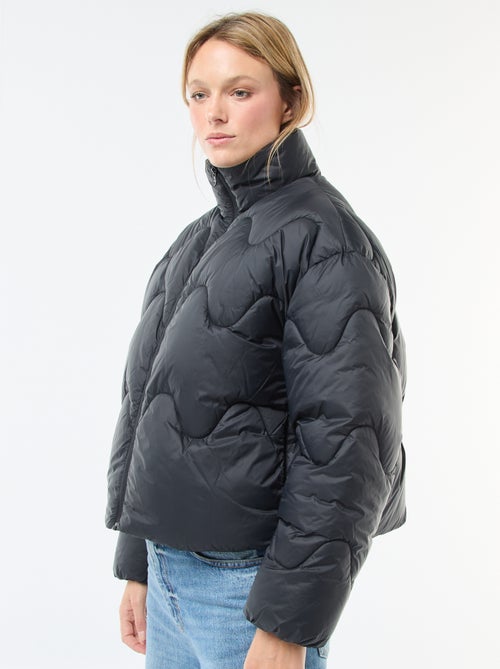 Piumino corto con collo alto e tasche foderate in pile - Kiabi