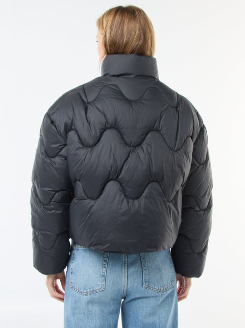 Piumino corto con collo alto e tasche foderate in pile - Kiabi