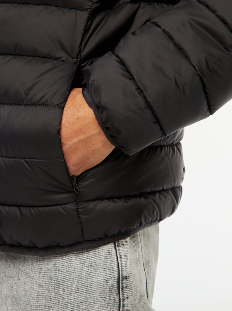 Piumino leggero con cappuccio nero - Kiabi