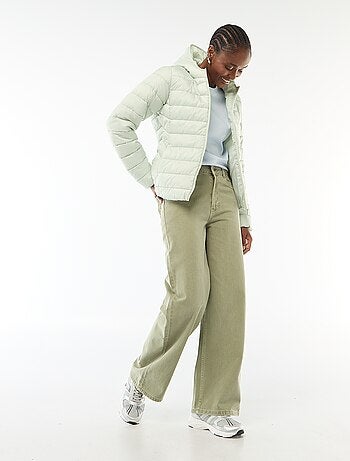 Piumino leggero con cappuccio tinta unita