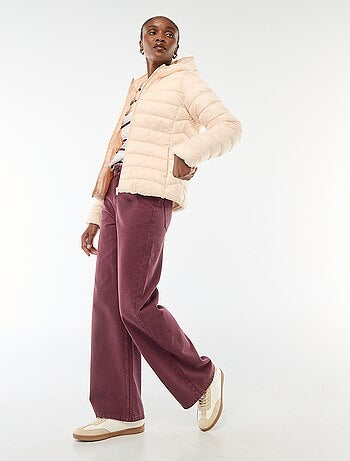 Piumino leggero con cappuccio tinta unita